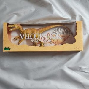 Vintage  1993 Velociraptor by Safari Ltd Item No. 2500-29 Limited Edition Sealed